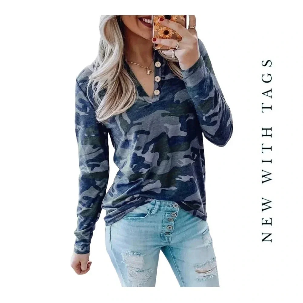 1293. NO BRAND LONG‎ SLEEVE TOP BLUE IN COLOR CAMO PATTERN LIGHTWEIGHT SIZE XL